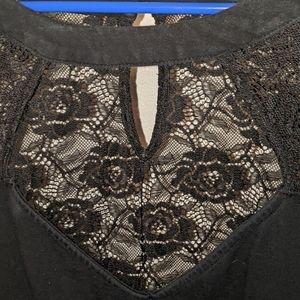 (1) Black lace long sleeve shirt